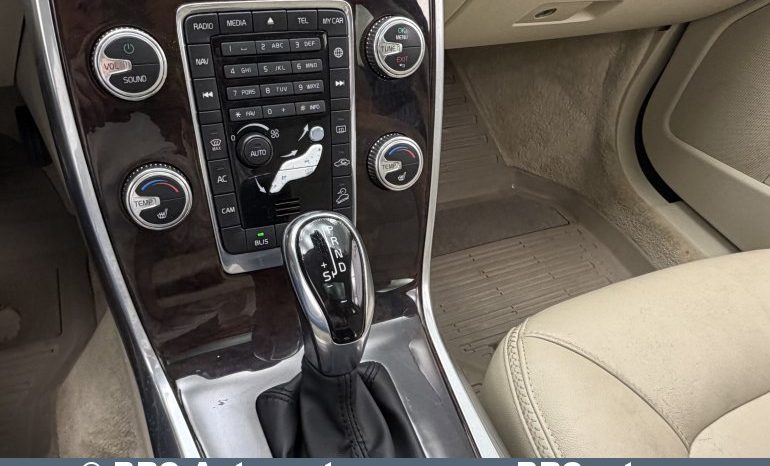 
								Volvo XC 70 T6 AWD Automatas 2015 full									