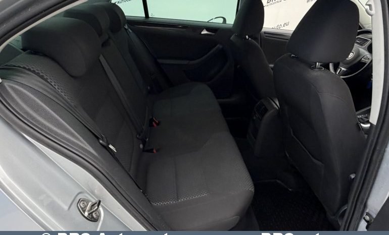 
								Volkswagen Jetta 1.6TDI Comfortline Automatas 2012 full									