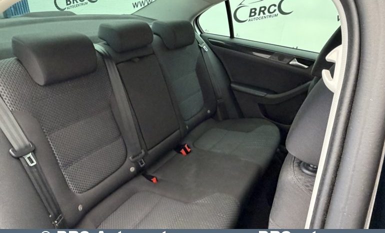 
								Volkswagen Jetta 1.6TDI Comfortline Automatas 2012 full									