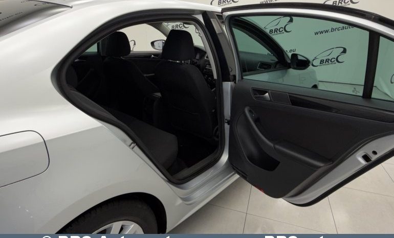 
								Volkswagen Jetta 1.6TDI Comfortline Automatas 2012 full									