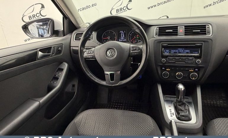 
								Volkswagen Jetta 1.6TDI Comfortline Automatas 2012 full									