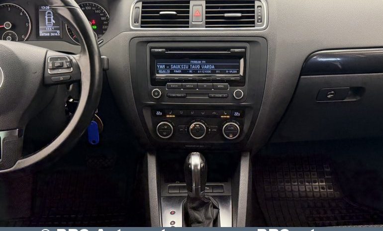 
								Volkswagen Jetta 1.6TDI Comfortline Automatas 2012 full									
