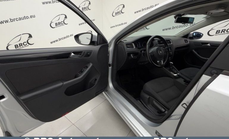 
								Volkswagen Jetta 1.6TDI Comfortline Automatas 2012 full									