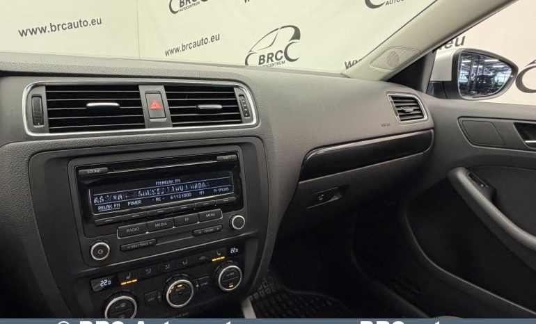 
								Volkswagen Jetta 1.6TDI Comfortline Automatas 2012 full									