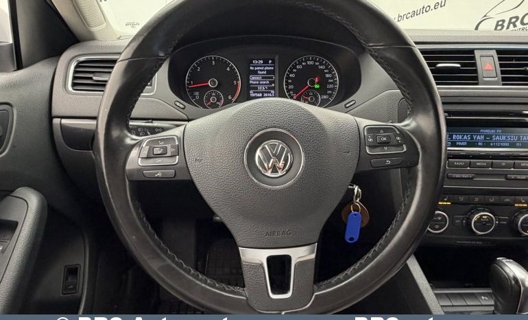 
								Volkswagen Jetta 1.6TDI Comfortline Automatas 2012 full									