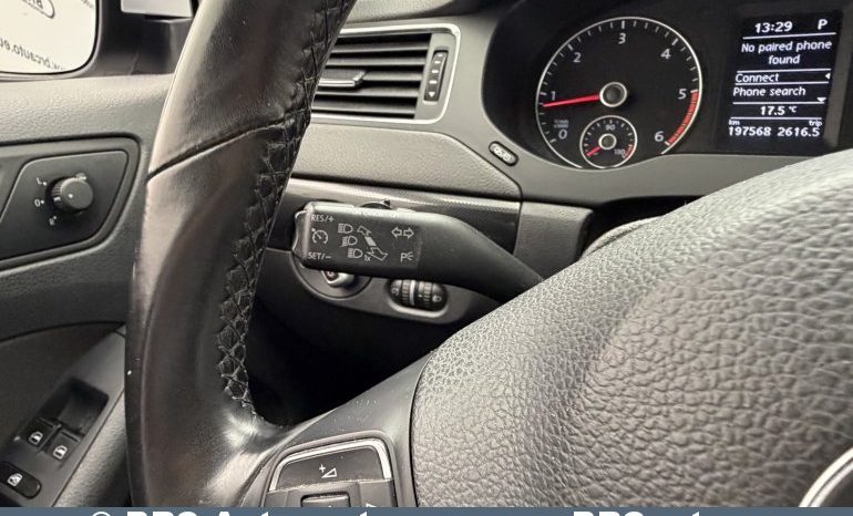 
								Volkswagen Jetta 1.6TDI Comfortline Automatas 2012 full									