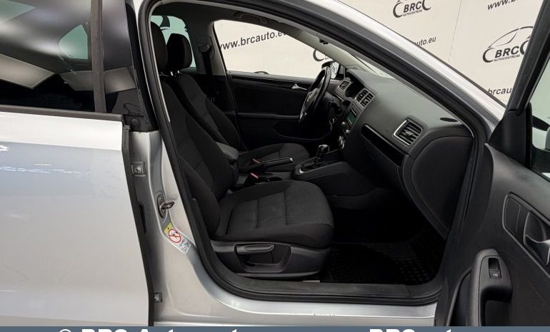 
								Volkswagen Jetta 1.6TDI Comfortline Automatas 2012 full									