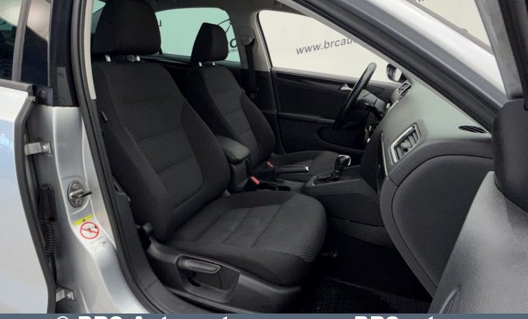 
								Volkswagen Jetta 1.6TDI Comfortline Automatas 2012 full									