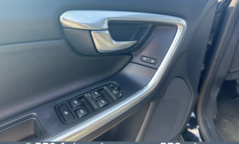 
								Volvo V60 1.6 D2 2015 full									