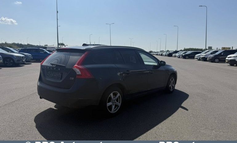 
								Volvo V60 1.6 D2 2015 full									