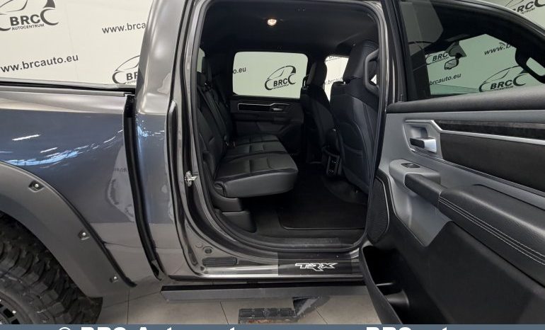 
								Dodge Ram 1500 Bighorn 5.7 Hemi V8 4X4 Automatas 2021 full									