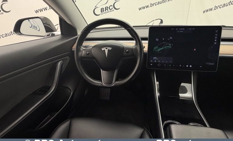
								Tesla Model 3 Standard Plus 2019 full									