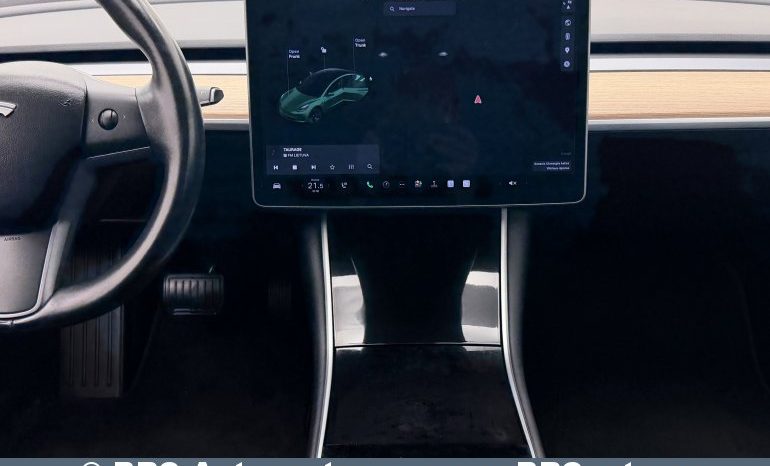 
								Tesla Model 3 Standard Plus 2019 full									