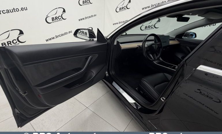 
								Tesla Model 3 Standard Plus 2019 full									
