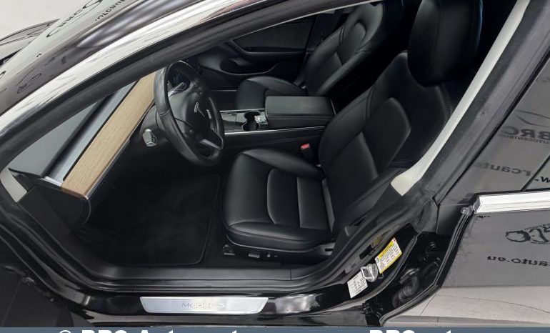
								Tesla Model 3 Standard Plus 2019 full									