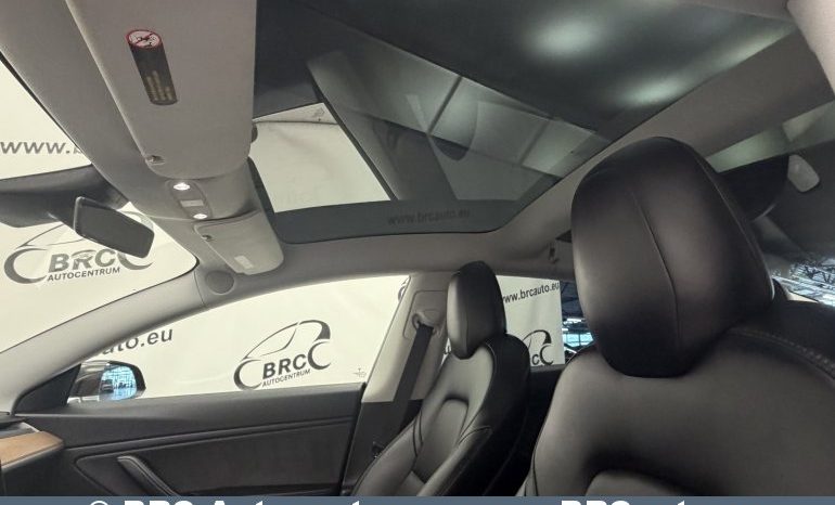 
								Tesla Model 3 Standard Plus 2019 full									