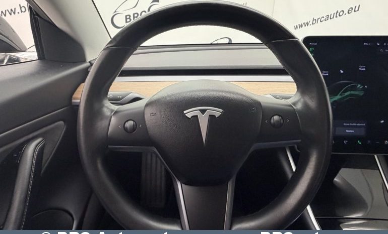 
								Tesla Model 3 Standard Plus 2019 full									