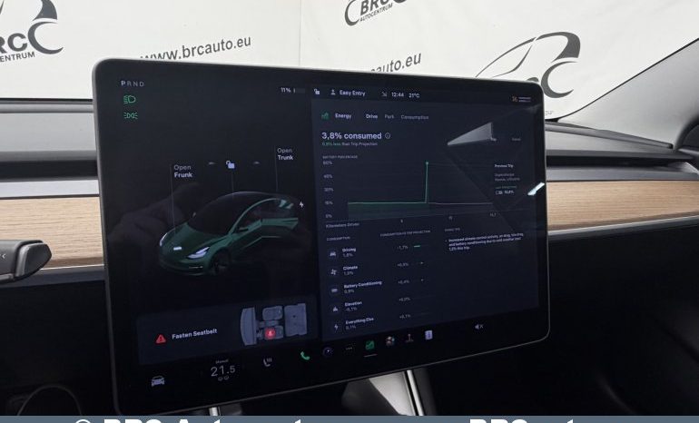 
								Tesla Model 3 Standard Plus 2019 full									