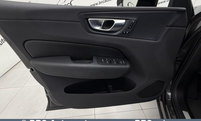 
								Volvo XC 60 B4 R-Design Automatas 2025 full									
