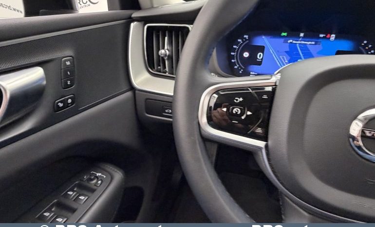 
								Volvo XC 60 B4 R-Design Automatas 2025 full									