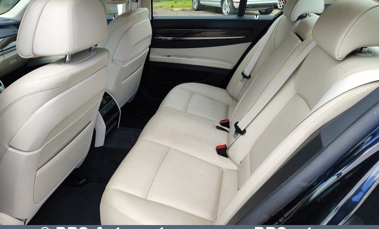 
								BMW 740 3.0d xDrive Automatas 2013 full									