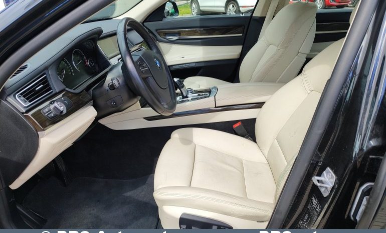 
								BMW 740 3.0d xDrive Automatas 2013 full									