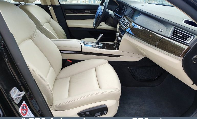 
								BMW 740 3.0d xDrive Automatas 2013 full									