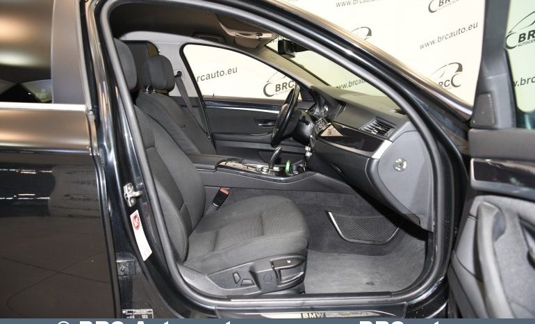 
								BMW 525 d Touring Automatas 2011 full									