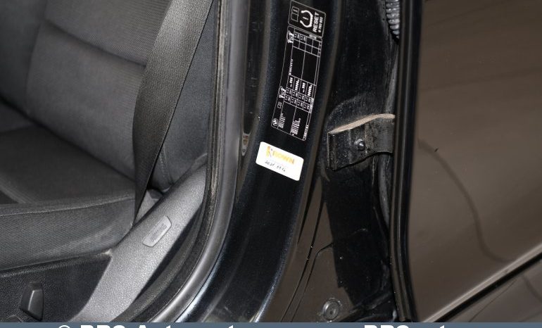 
								BMW 525 d Touring Automatas 2011 full									