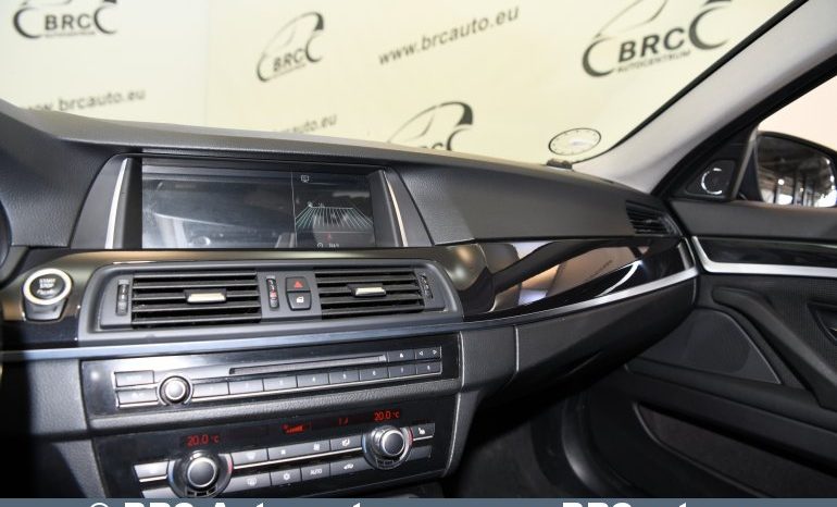 
								BMW 525 d Touring Automatas 2011 full									