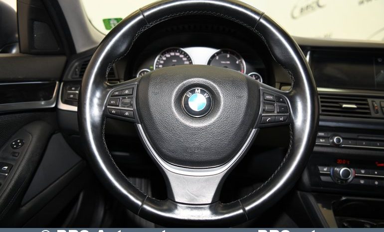 
								BMW 525 d Touring Automatas 2011 full									