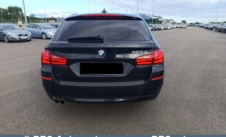 
								BMW 525 d Touring Automatas 2011 full									