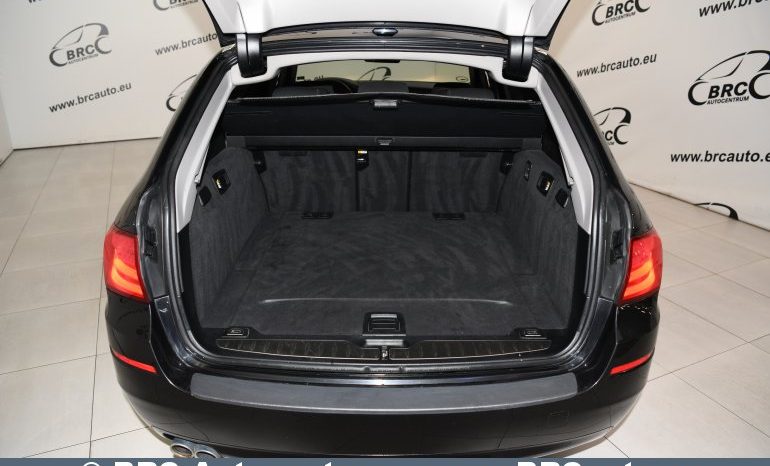 
								BMW 525 d Touring Automatas 2011 full									
