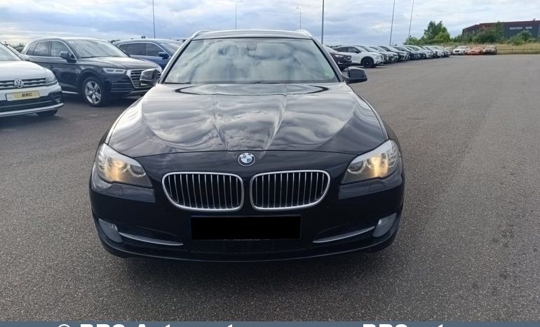 
								BMW 525 d Touring Automatas 2011 full									