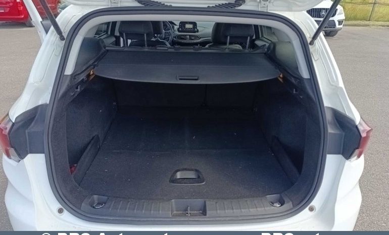 
								Fiat Tipo 1.6 MultiJet Automatas 2019 full									
