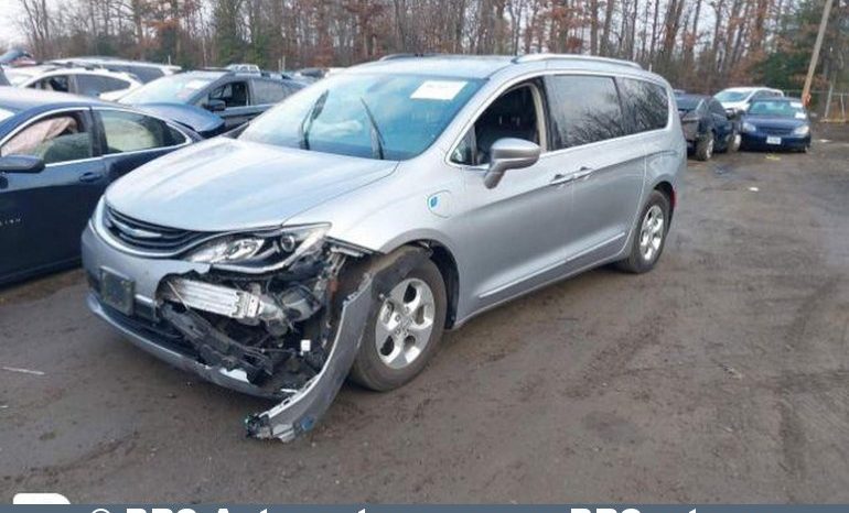 
								Chrysler Pacifica 3.6 Pentastar V6 Plug-in Automatas 2018 full									