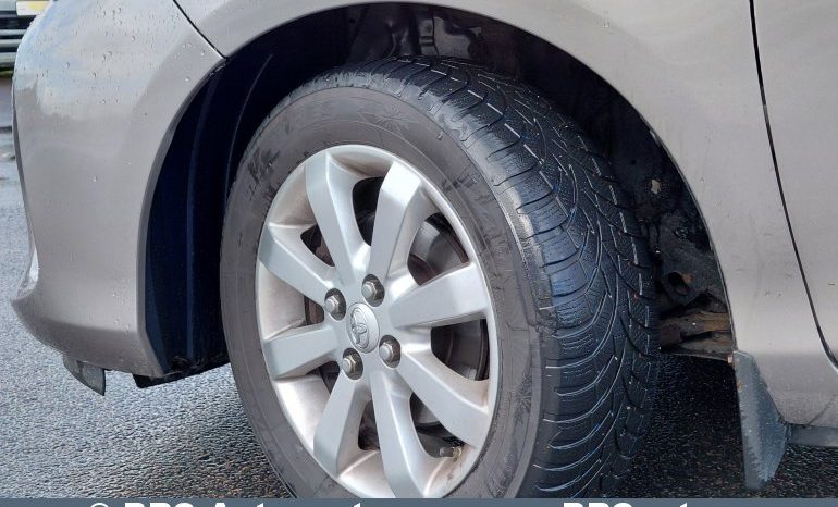 
								Toyota Yaris 1.0 VVT-i 2014 full									