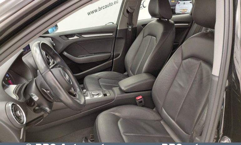 
								Audi A3 1.0TFSI Sportback 2018 full									