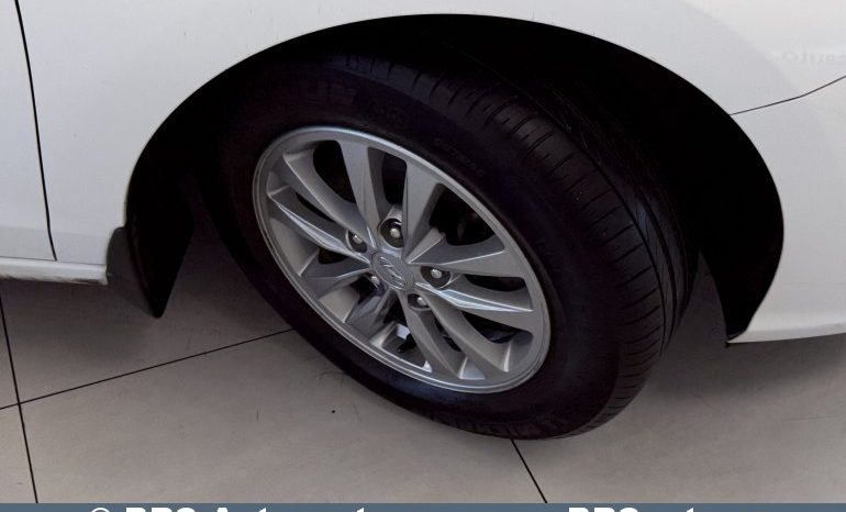 
								Hyundai i30 1.4 T-GDI 2018 full									