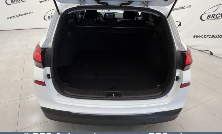 
								Hyundai i30 1.4 T-GDI 2018 full									