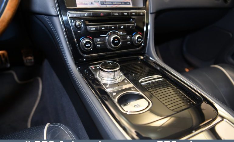 
								Jaguar XJ 3.0 V6 Automatas 2014 full									