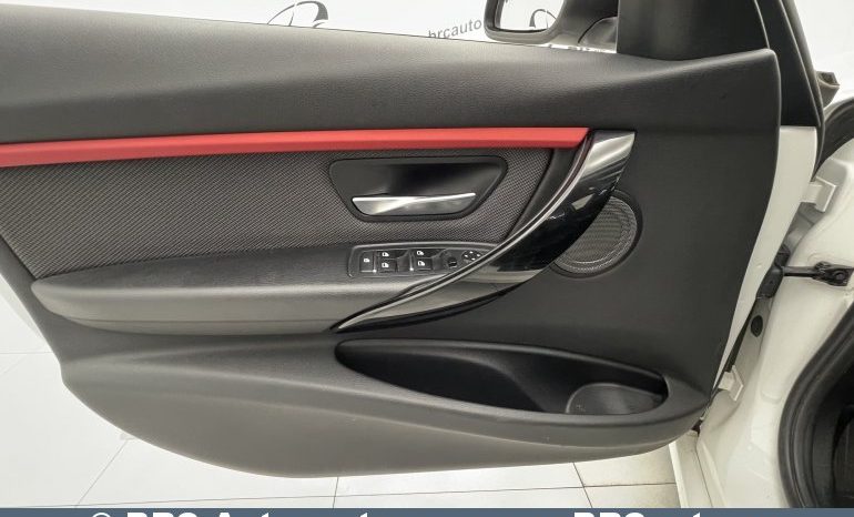 
								BMW 318 d Automatas 2015 full									