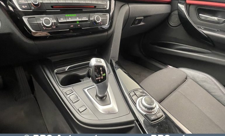
								BMW 318 d Automatas 2015 full									