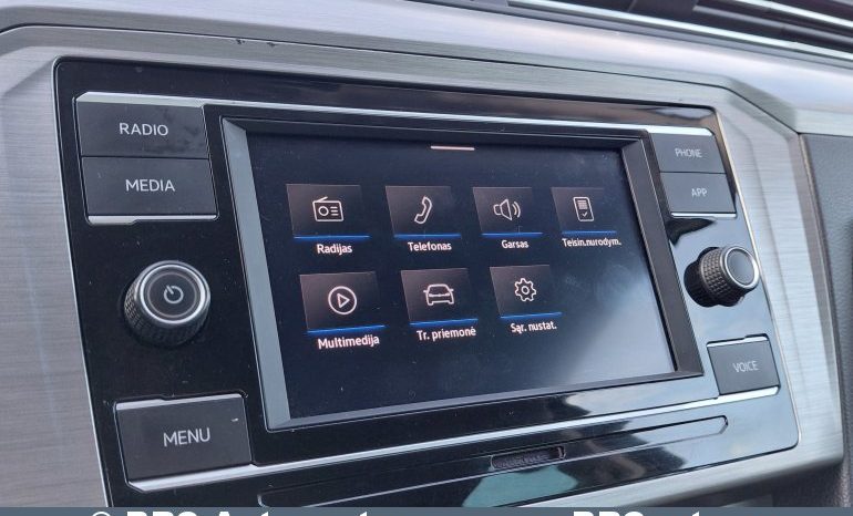 
								Volkswagen Passat 1.5 TSI Automatas 2020 full									