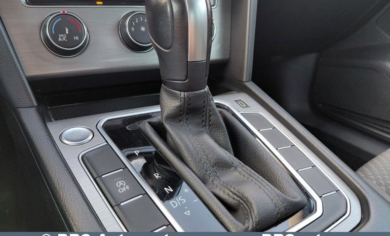 
								Volkswagen Passat 1.5 TSI Automatas 2020 full									