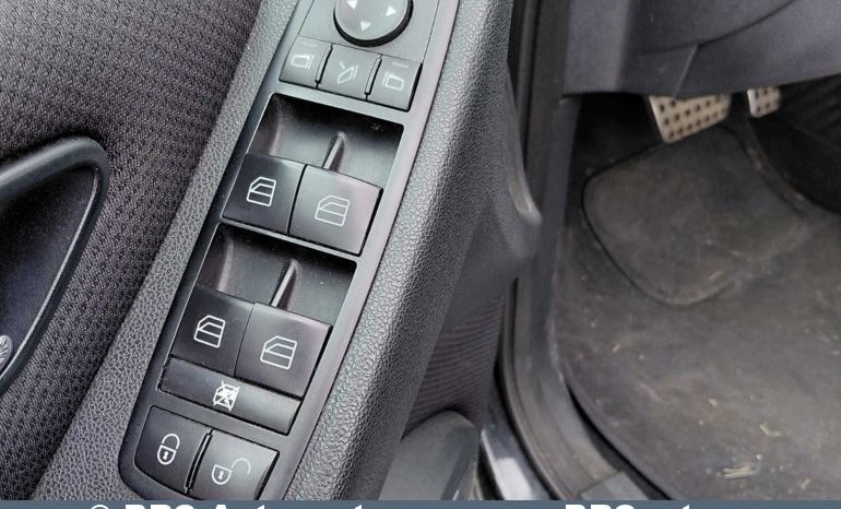 
								Mercedes-Benz B 180 2.0CDI Automatas 2011 full									