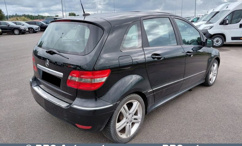
								Mercedes-Benz B 180 2.0CDI Automatas 2011 full									