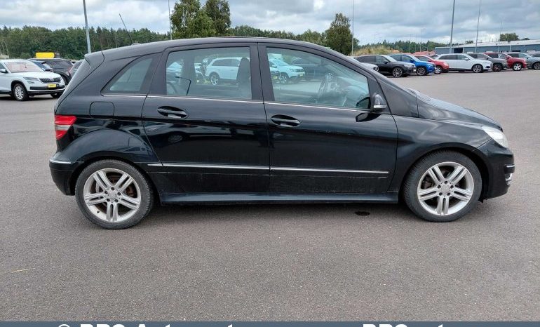 
								Mercedes-Benz B 180 2.0CDI Automatas 2011 full									