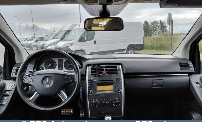 
								Mercedes-Benz B 180 2.0CDI Automatas 2011 full									