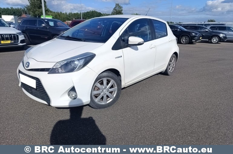 Toyota Yaris 1.5 Hybrid ECVT Lounge Automatas 2013